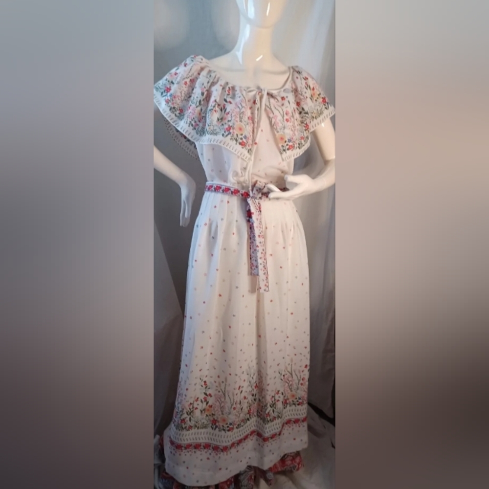 Vintage Chessa Davis 1970s Skirt Blouse Set Romantic Peasant Boho Large Floral